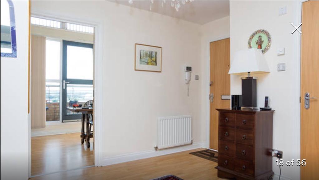 Minerva Way Finnieston Glasgow Room photo